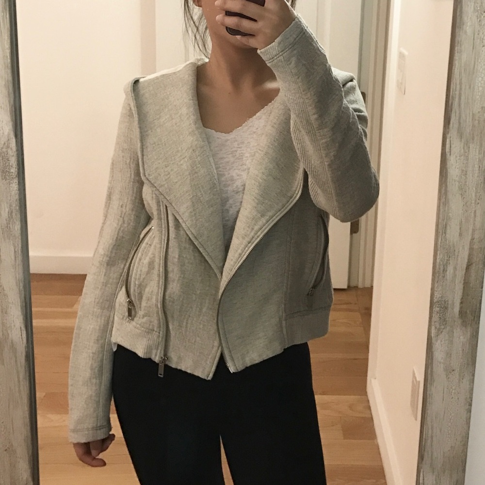 ✨Zara light grey jacket with hoodie✨ - Picture 1 of 3